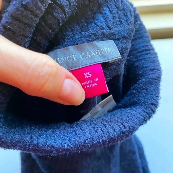 Vince Camuto Lightweight Navy Blue Turtleneck Sweater Women’s XS - Picture 9 of 10